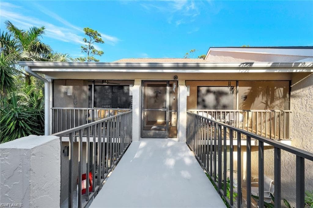 15400 Cedarwood Ln 1-201, Naples, FL 34110-4