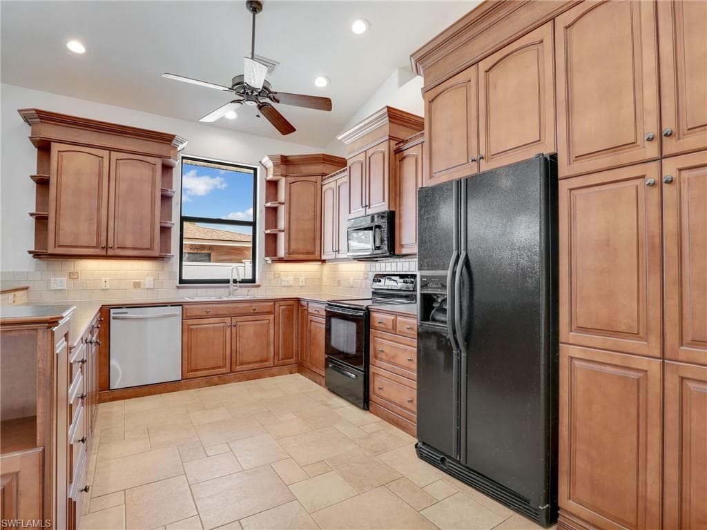 27338 Elwood Dr, Bonita Springs, FL 34135-25