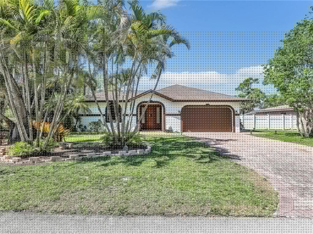 27338 Elwood Dr, Bonita Springs, FL 34135-3