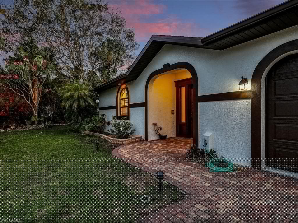 27338 Elwood Dr, Bonita Springs, FL 34135-6