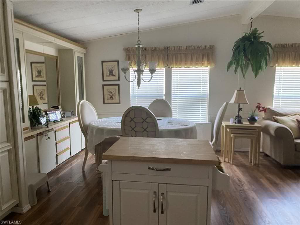 619 Charlemagne Blvd, Naples, FL 34112-11