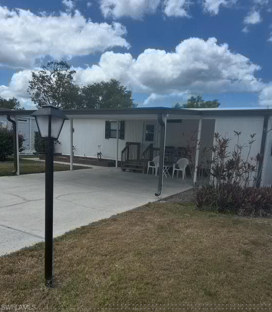 619 Charlemagne Blvd, Naples, FL 34112-1