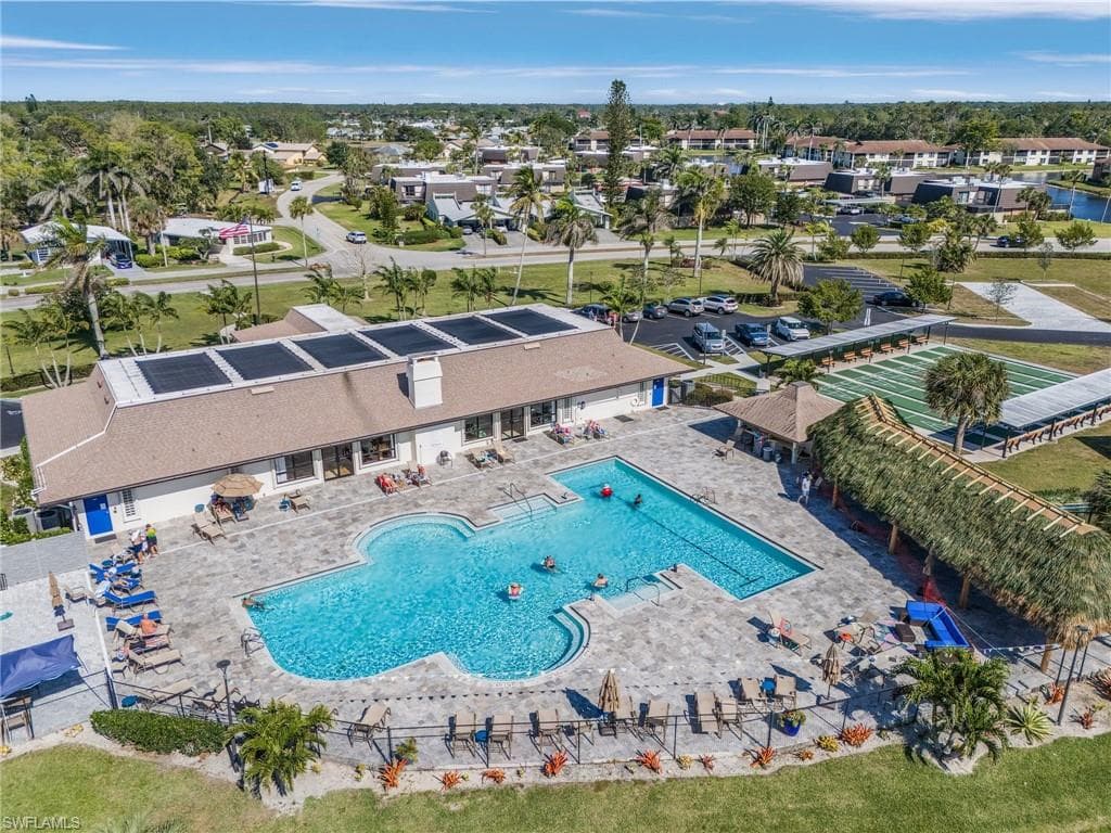 619 Charlemagne Blvd, Naples, FL 34112-27