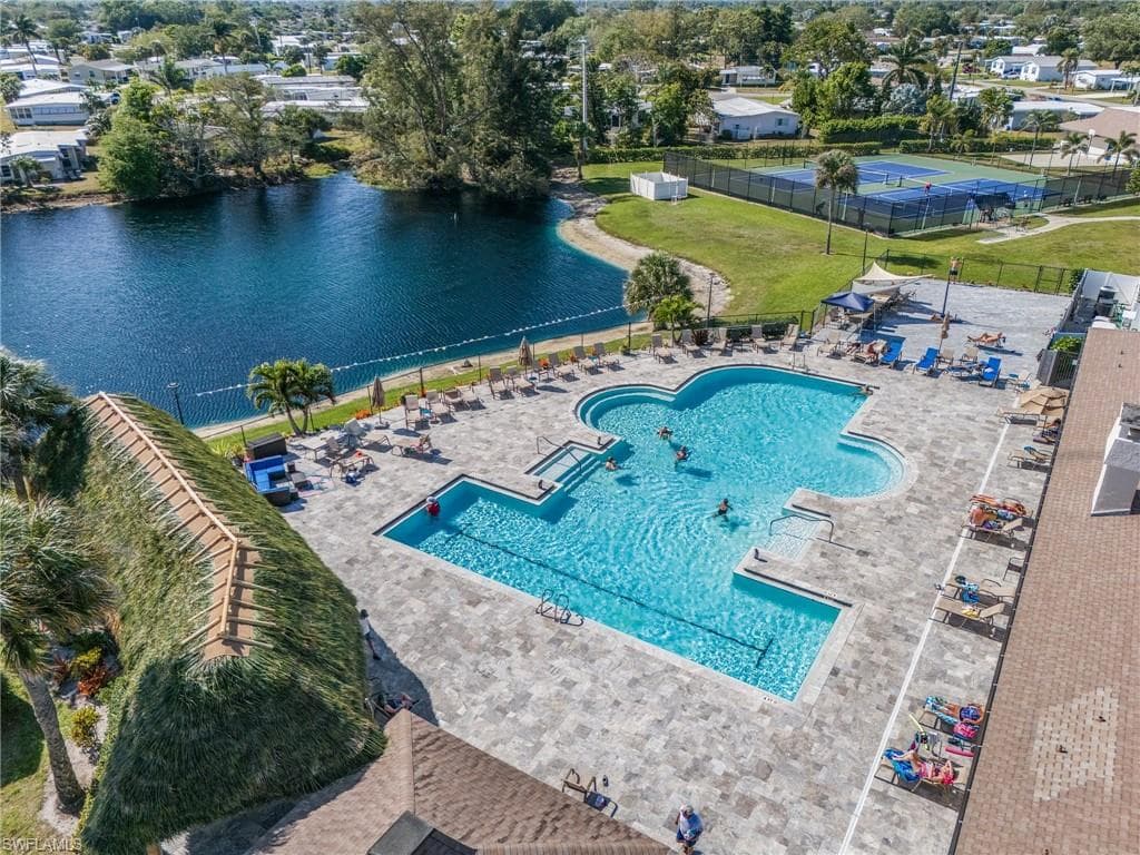 619 Charlemagne Blvd, Naples, FL 34112-28
