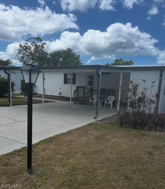 619 Charlemagne Blvd, Naples, FL 34112-2
