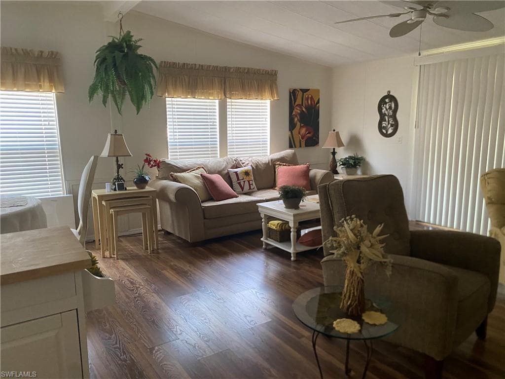 619 Charlemagne Blvd, Naples, FL 34112-4