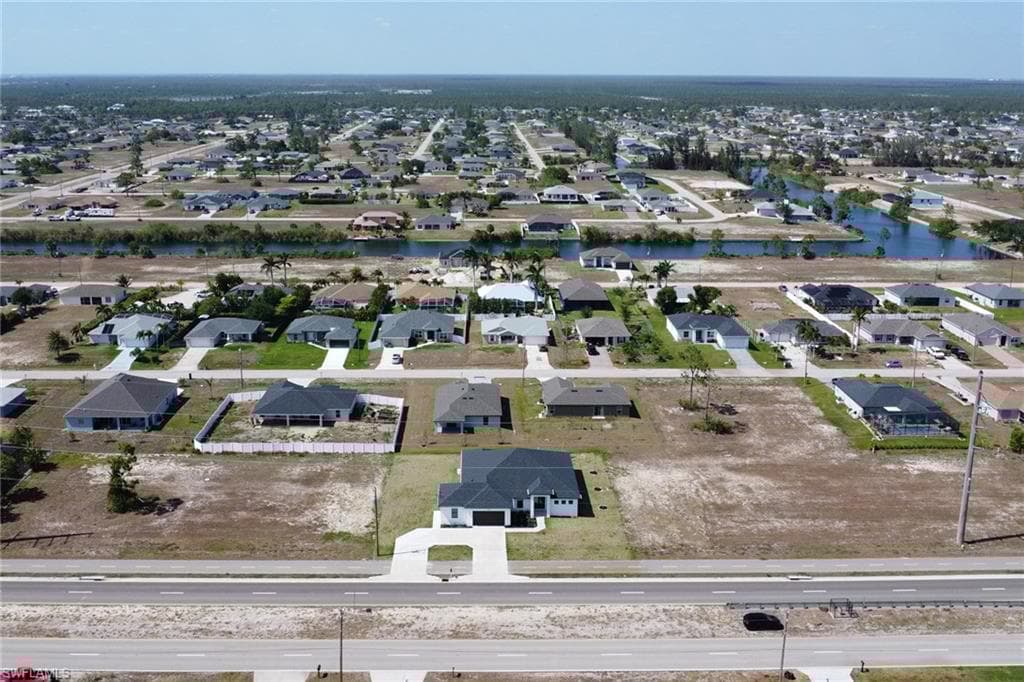 2223 Kismet Pkwy W, Cape Coral, FL 33993-39