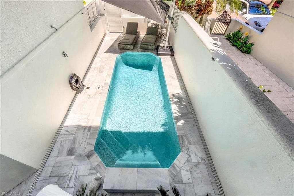 510 2nd St S 102, Naples, FL 34102-28