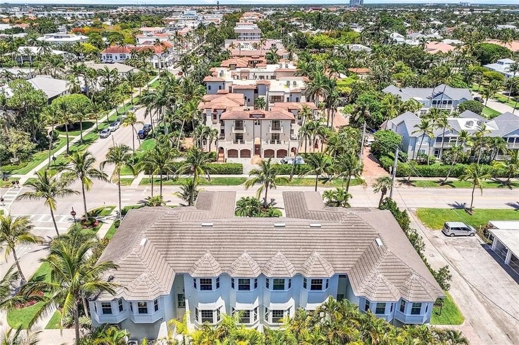 510 2nd St S 102, Naples, FL 34102-30