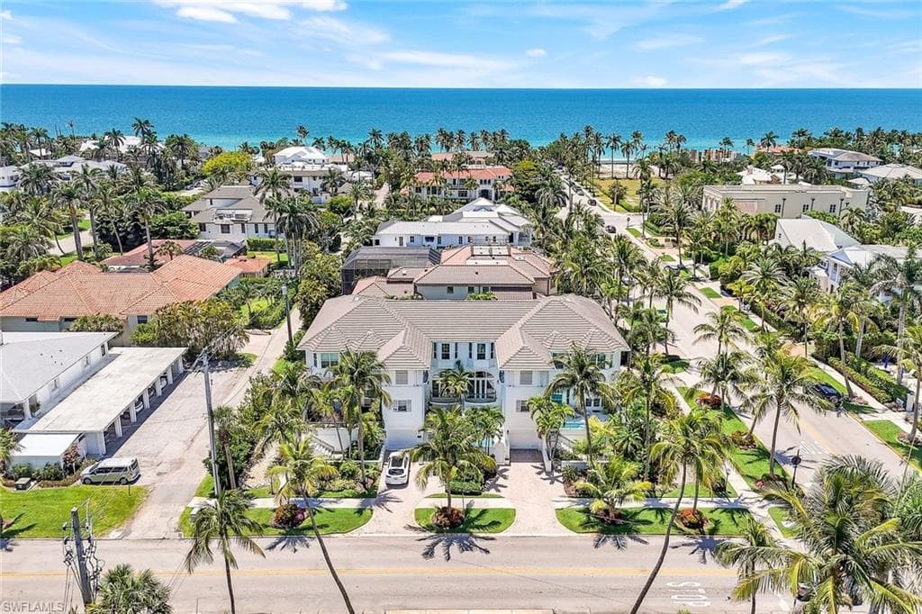 510 2nd St S 102, Naples, FL 34102-32