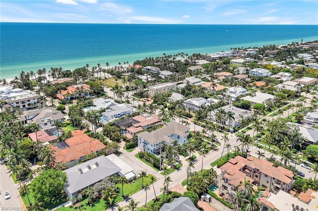 510 2nd St S 102, Naples, FL 34102-38