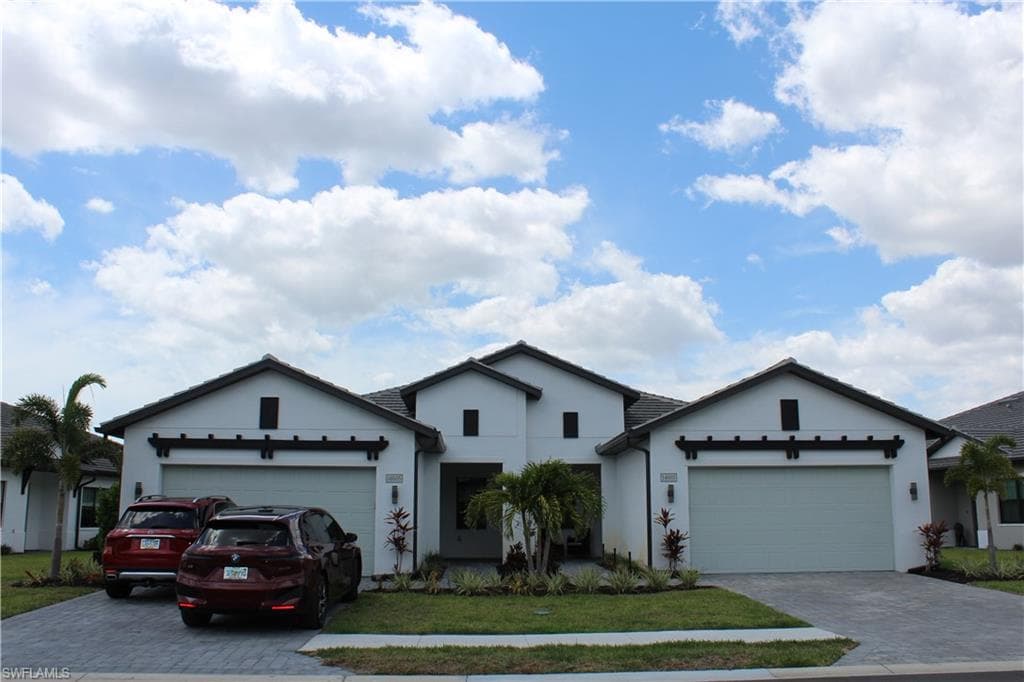 14605 Kingfisher Loop, Naples, FL 34120-1