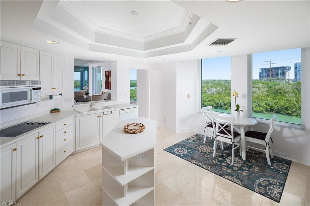 445 Dockside Dr A504, Naples, FL 34110-13