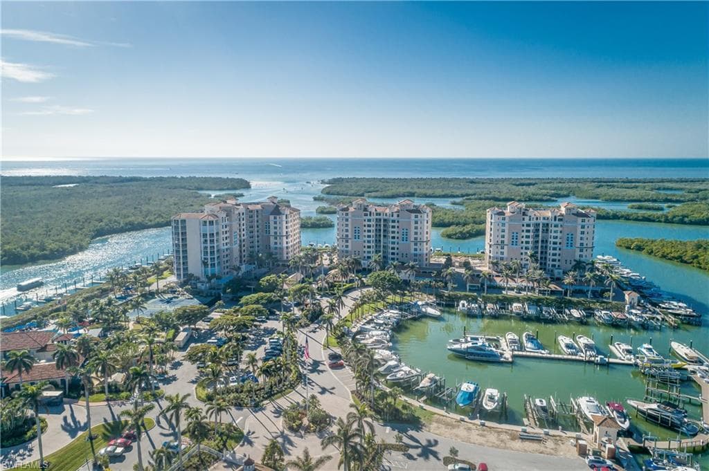 445 Dockside Dr A504, Naples, FL 34110-1