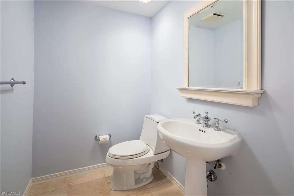 445 Dockside Dr A504, Naples, FL 34110-19