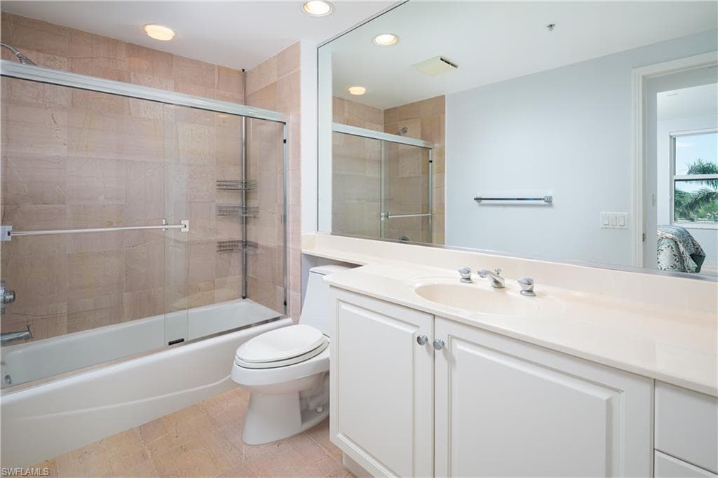 445 Dockside Dr A504, Naples, FL 34110-24