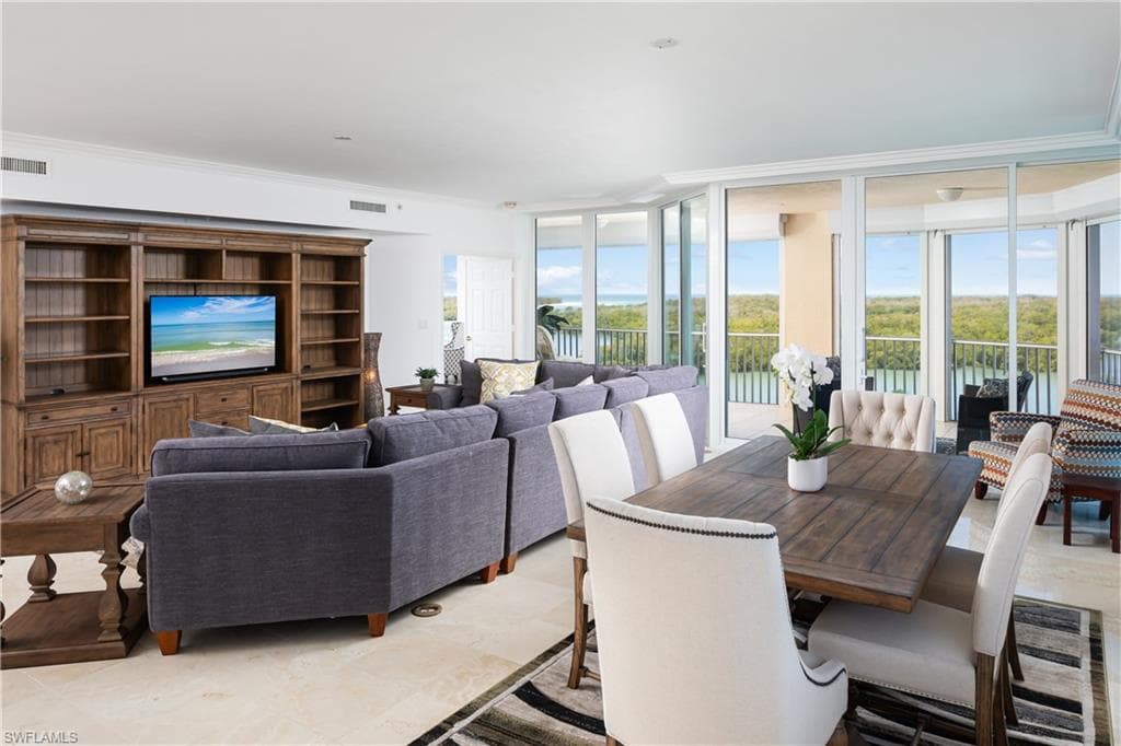445 Dockside Dr A504, Naples, FL 34110-6