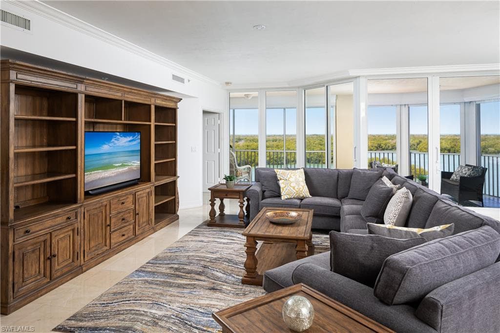 445 Dockside Dr A504, Naples, FL 34110-7