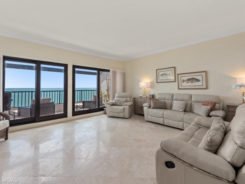 623 La Peninsula Blvd 623, Naples, FL 34113-12