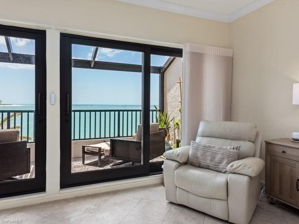 623 La Peninsula Blvd 623, Naples, FL 34113-13