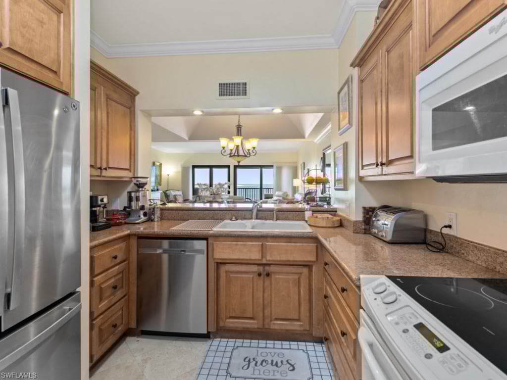 623 La Peninsula Blvd 623, Naples, FL 34113-16