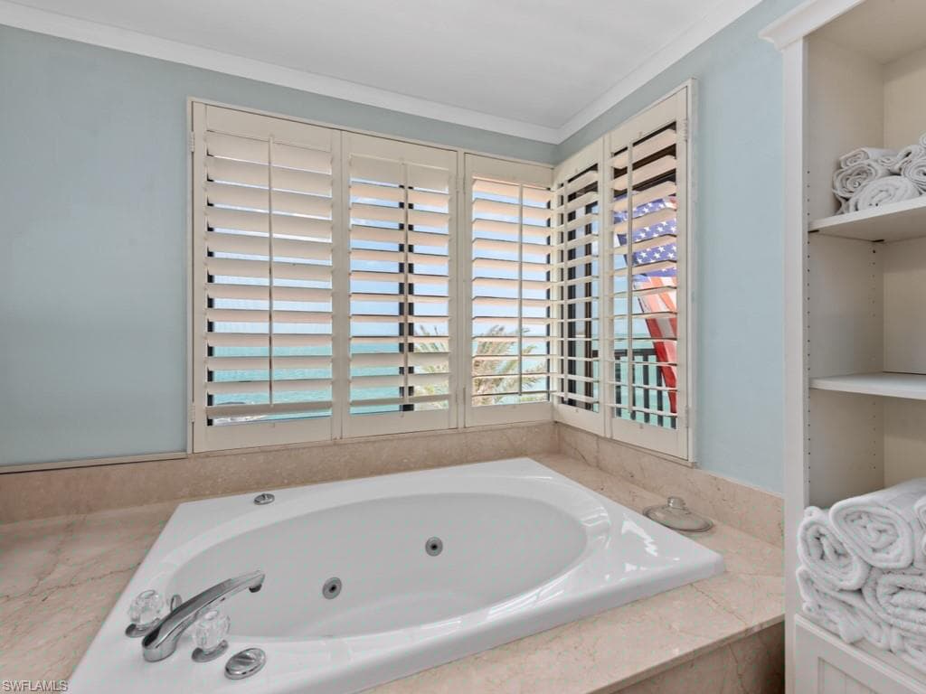 623 La Peninsula Blvd 623, Naples, FL 34113-20