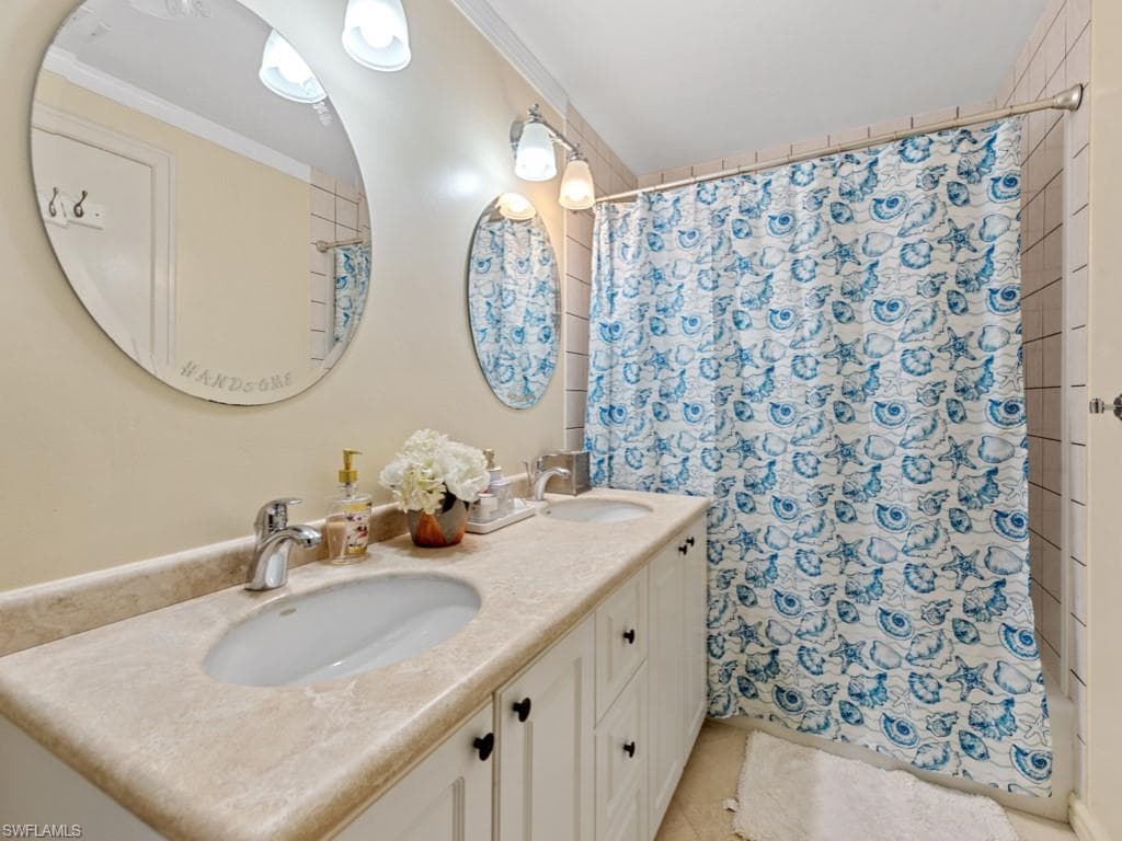 623 La Peninsula Blvd 623, Naples, FL 34113-22