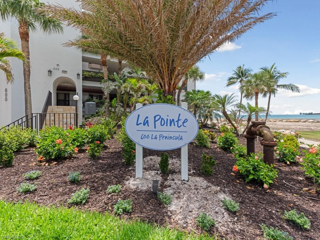 623 La Peninsula Blvd 623, Naples, FL 34113-25