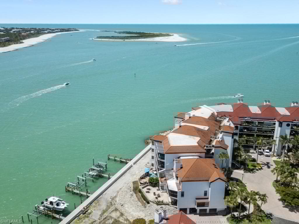 623 La Peninsula Blvd 623, Naples, FL 34113-32