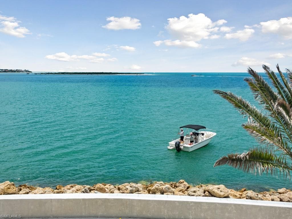 623 La Peninsula Blvd 623, Naples, FL 34113-4