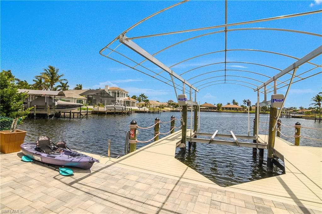 2602 Cape Coral Pkwy W, Cape Coral, FL 33914-27
