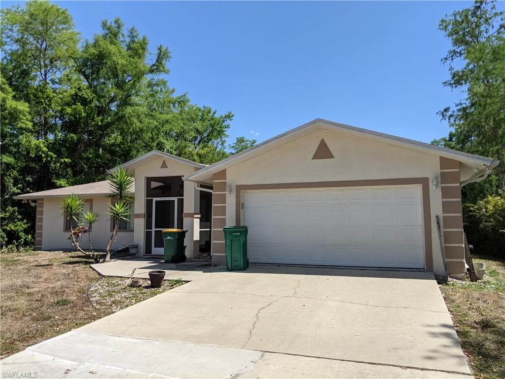 5270 Cherry Wood Dr, Naples, FL 34119-4