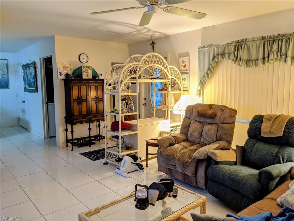 5270 Cherry Wood Dr, Naples, FL 34119-7