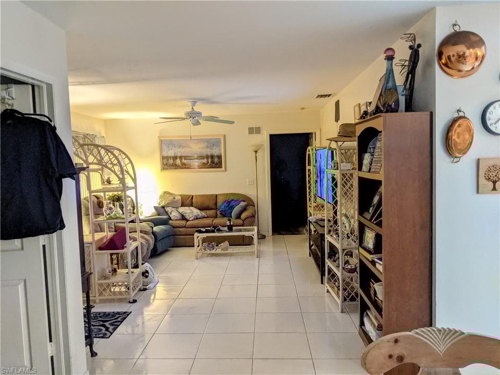 5270 Cherry Wood Dr, Naples, FL 34119-8