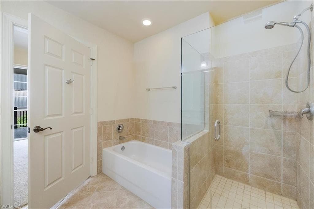 5064 Annunciation Cir 302, Ave Maria, FL 34142-17