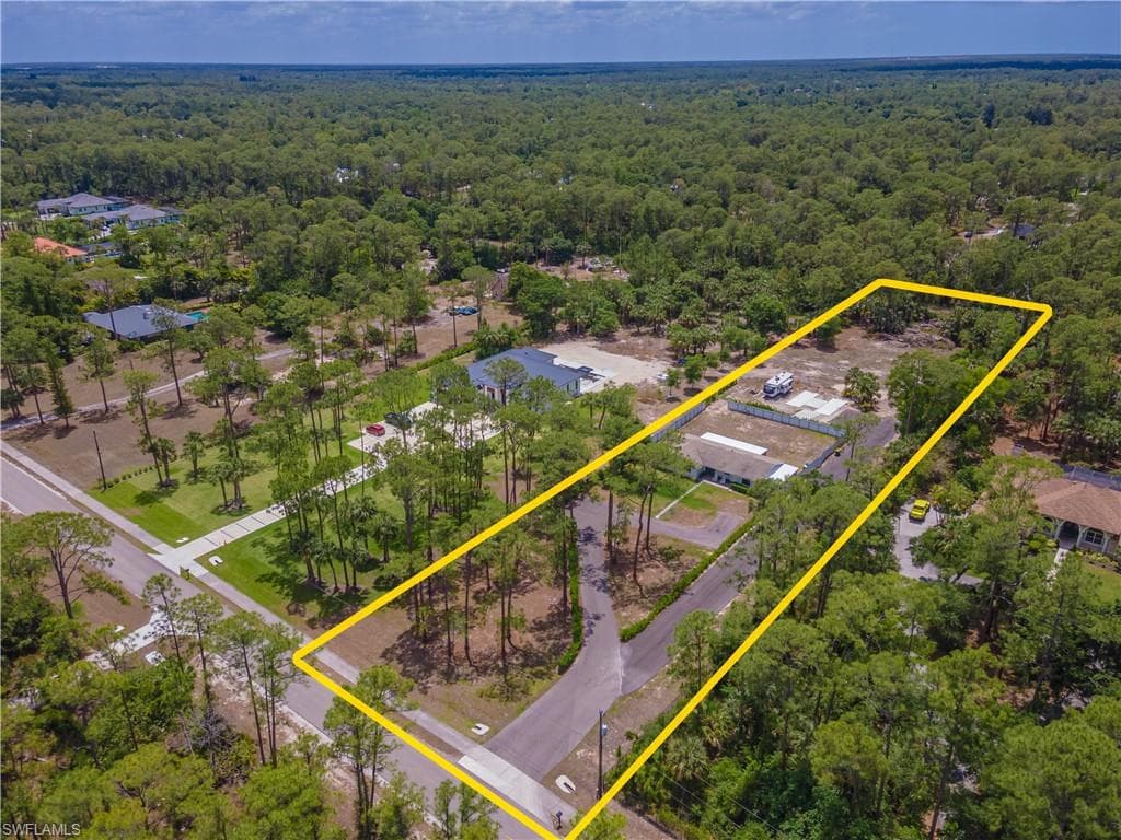 3650 1st Ave SW, Naples, FL 34117-5