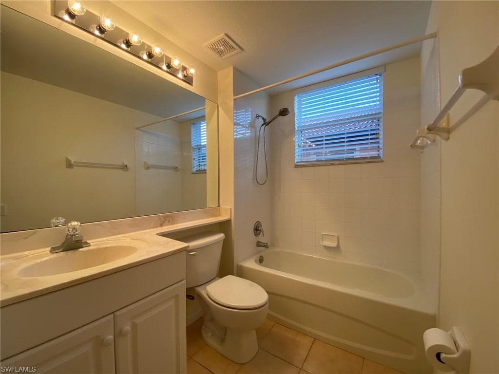 10036 Heather Ln 1304, Naples, FL 34119-10