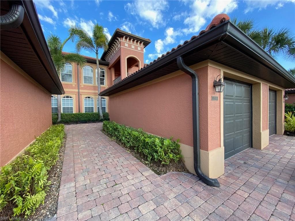 10036 Heather Ln 1304, Naples, FL 34119-2