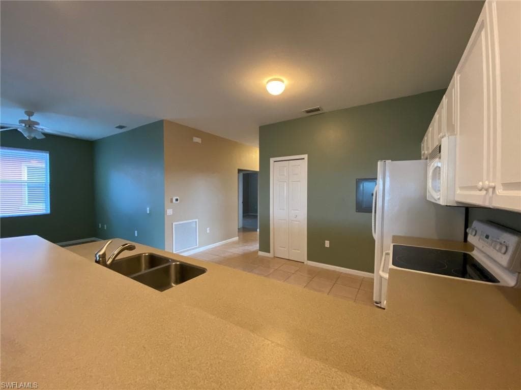 10036 Heather Ln 1304, Naples, FL 34119-5