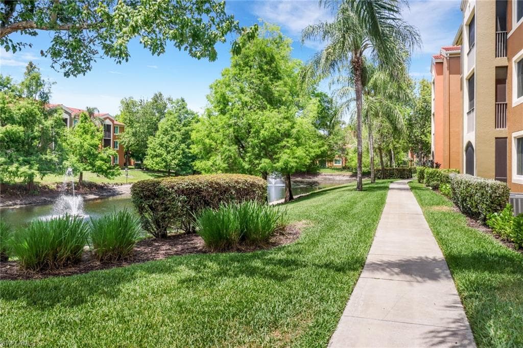 1190 Reserve Way 206, Naples, FL 34105-27