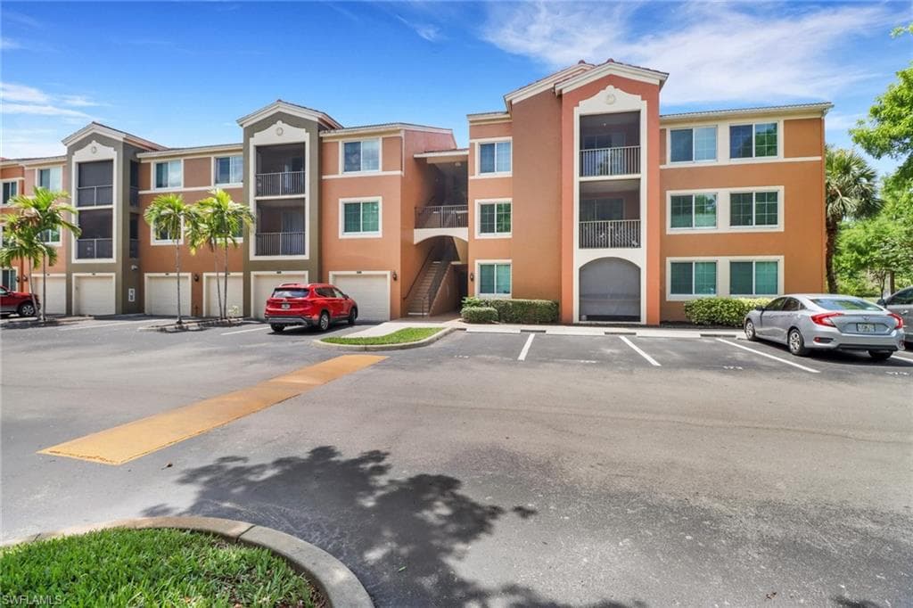 1190 Reserve Way 206, Naples, FL 34105-35