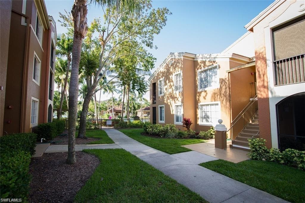 1190 Reserve Way 206, Naples, FL 34105-36