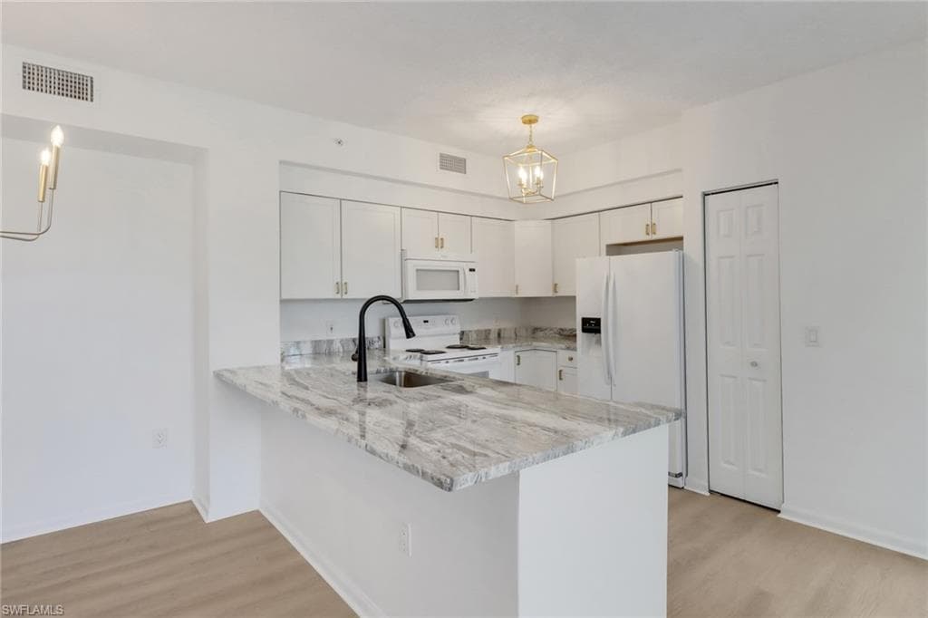 1190 Reserve Way 206, Naples, FL 34105-4