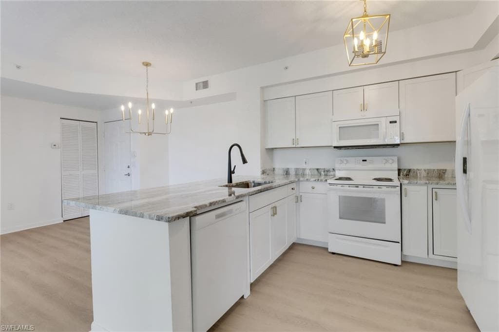 1190 Reserve Way 206, Naples, FL 34105-6