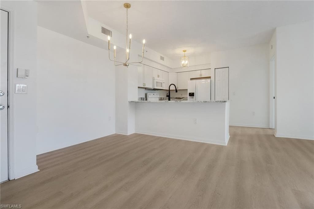 1190 Reserve Way 206, Naples, FL 34105-7