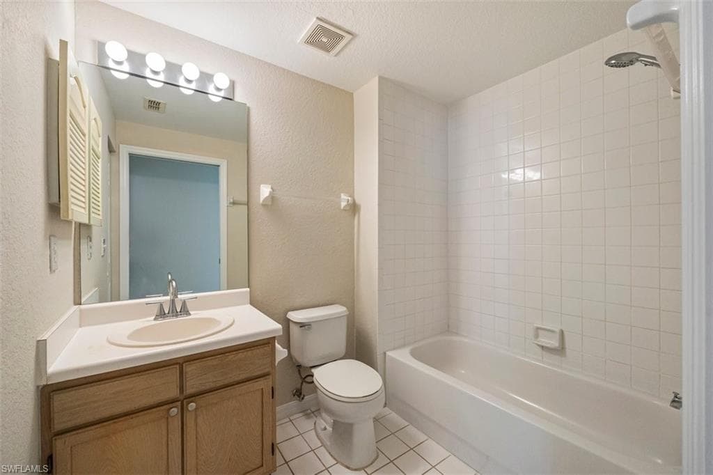 4635 Saint Croix Ln 1218, Naples, FL 34109-21