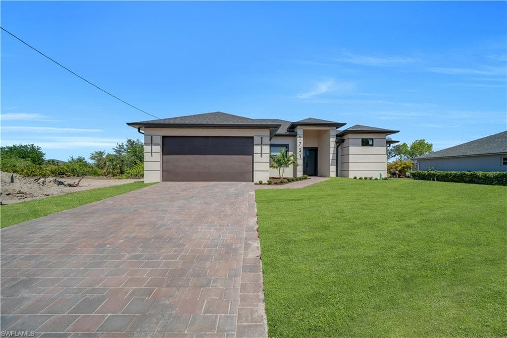 1721 13th Ave, Cape Coral, FL 33909-11