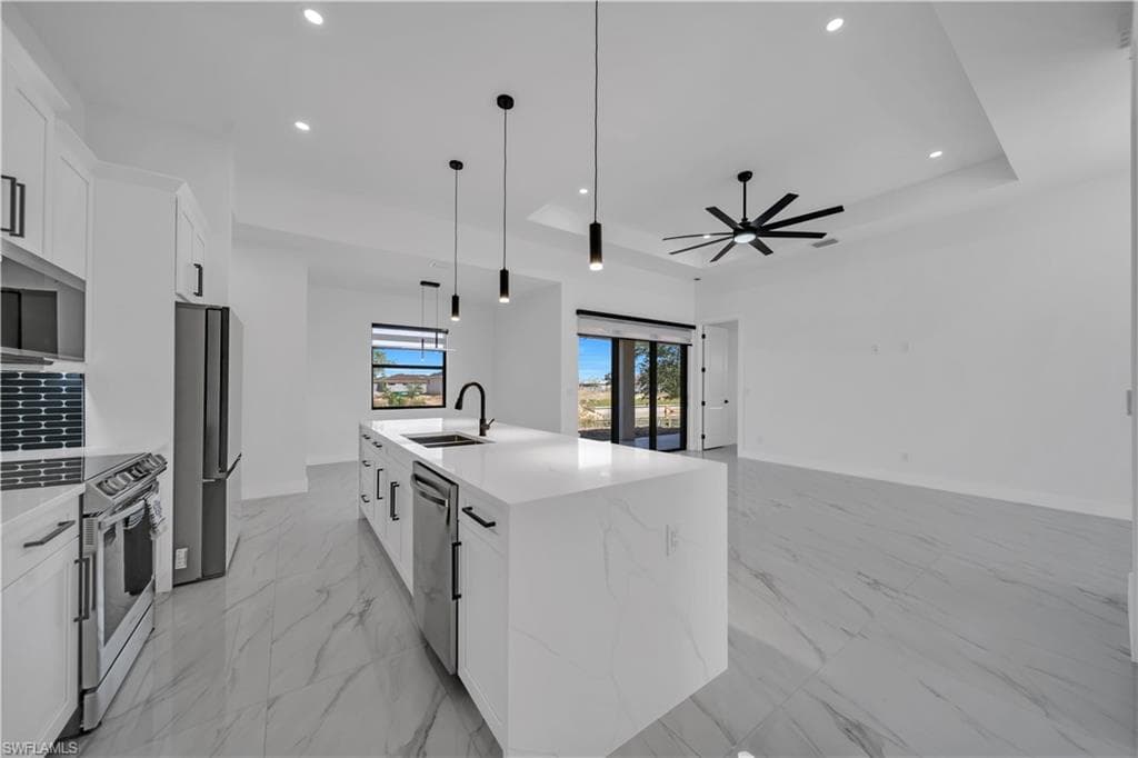 1721 13th Ave, Cape Coral, FL 33909-16