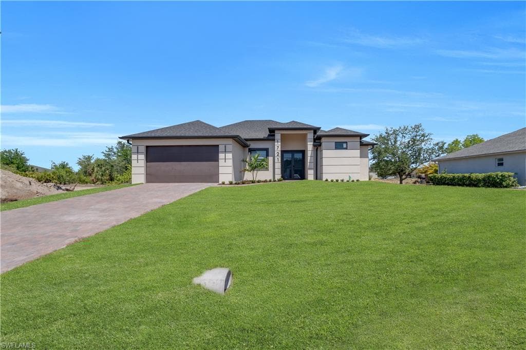 1721 13th Ave, Cape Coral, FL 33909-1