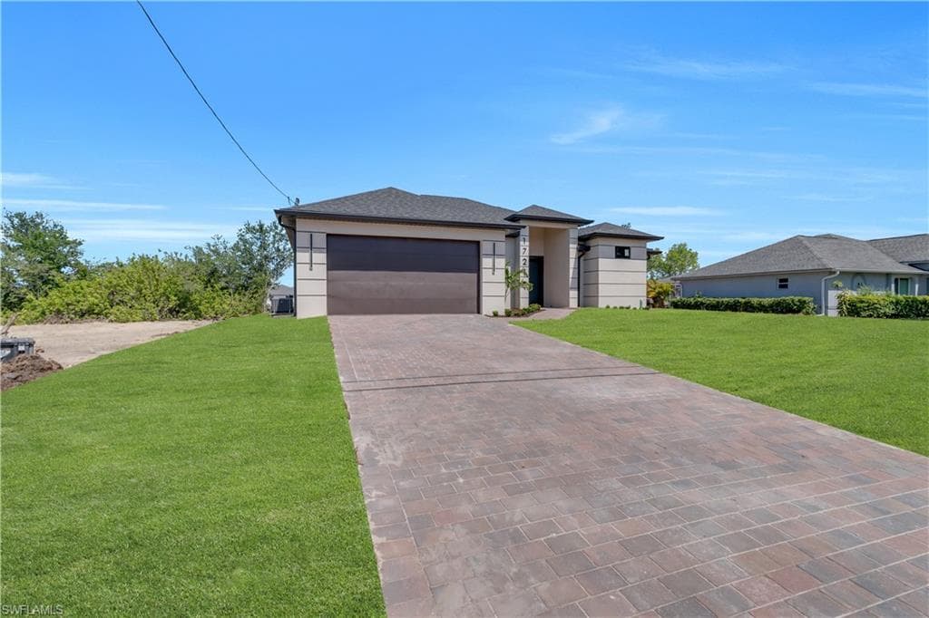 1721 13th Ave, Cape Coral, FL 33909-4